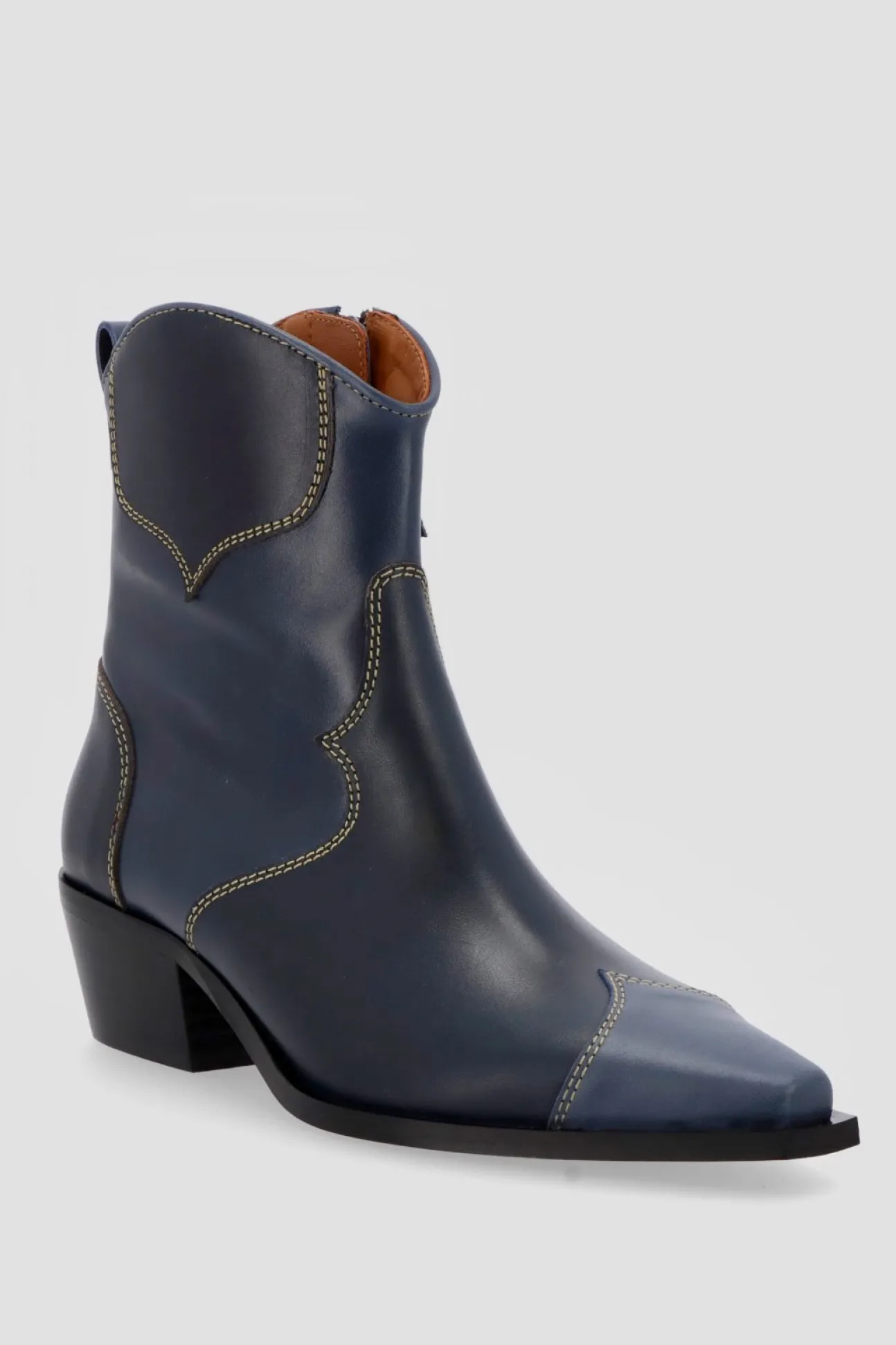 Alohas Buffalo Blues Leather Ankle Boots